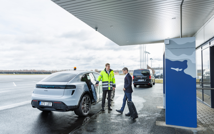 Mida kujutab lennujaama VIP teenus ja kellele see on mõeldud?